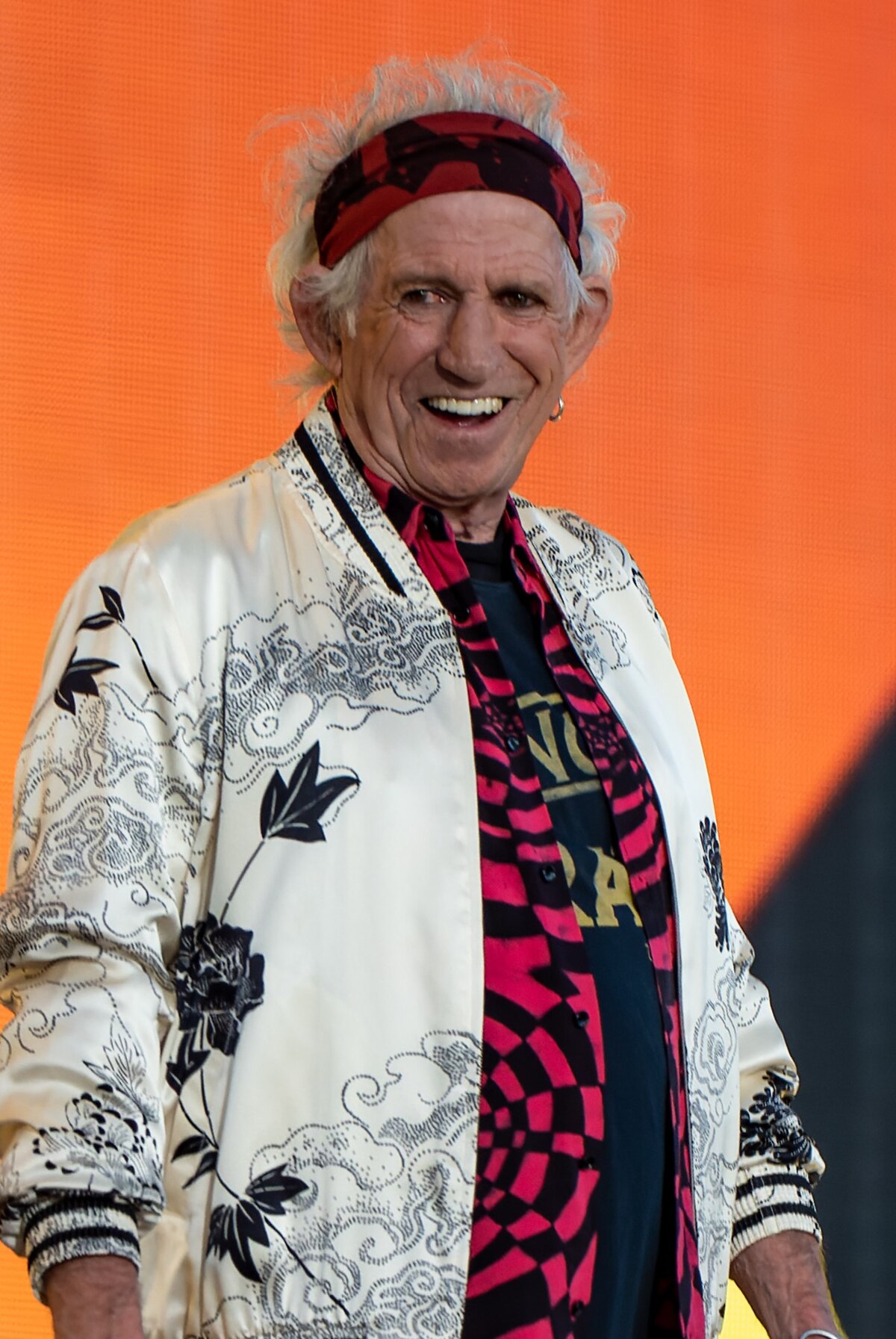 1200px-RStonesHydePark030722_(63_of_125)_(Keith_Richards).jpg